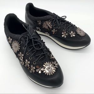 New w/o box Sofree Flower Black Sneakers Size 10